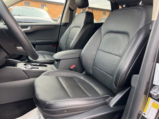 Certified 2020 Ford Escape Titanium image 21