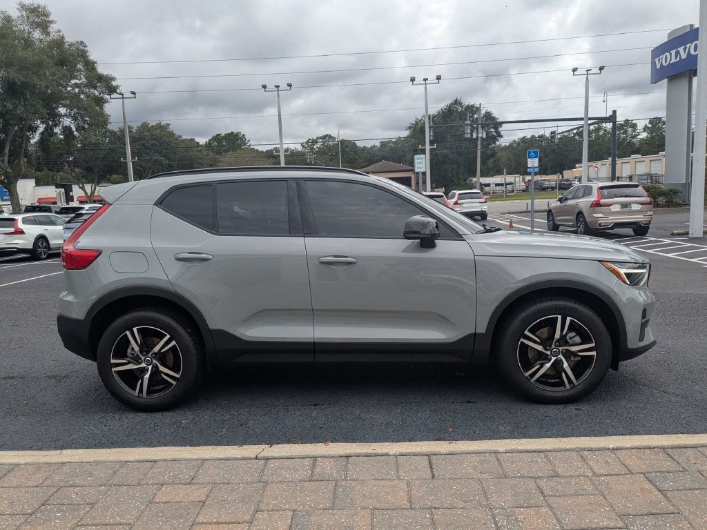 Used 2026 Volvo XC40 B5 Core w/ Climate Package AWD/4WD image 7
