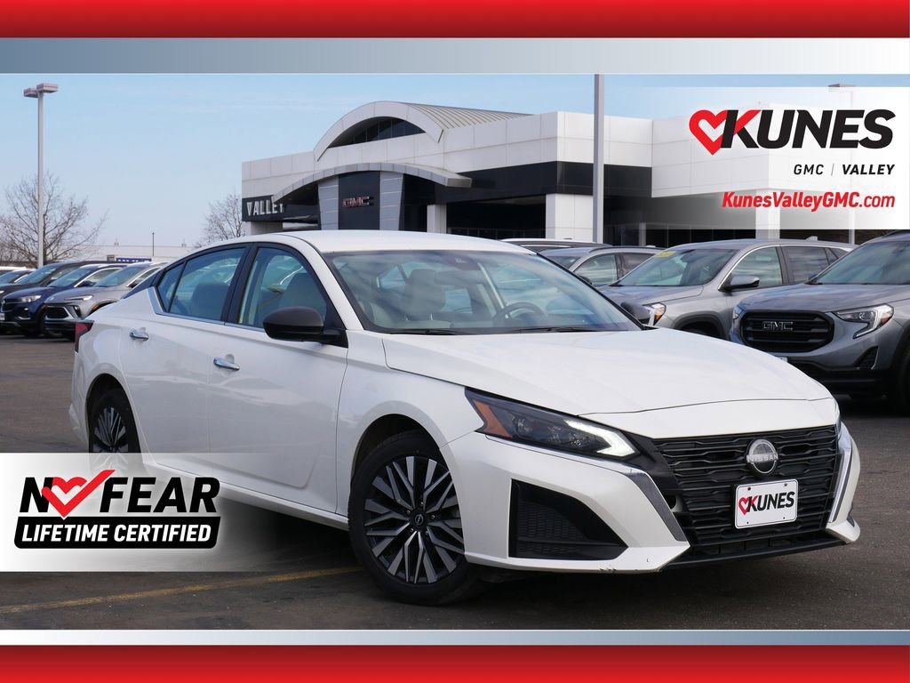 Used 2024 Nissan Altima 2.5 SV