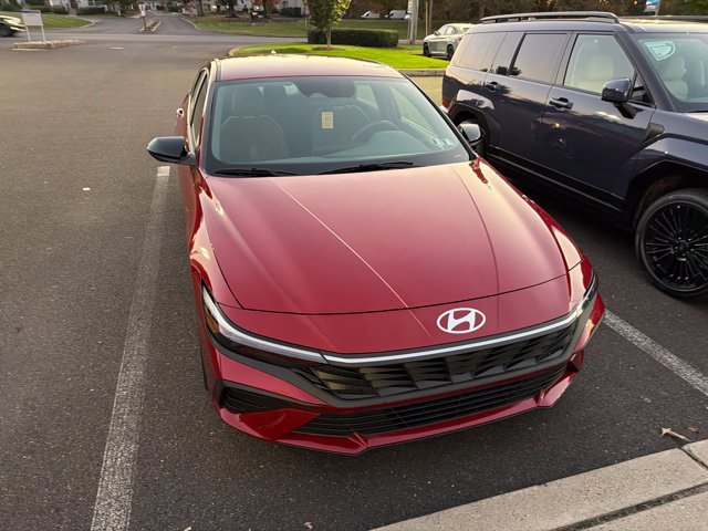 Used 2025 Hyundai Elantra Sport FWD image 25