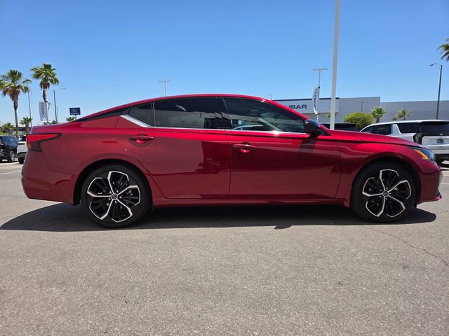 Used 2024 Nissan Altima 2.5 SR FWD image 7