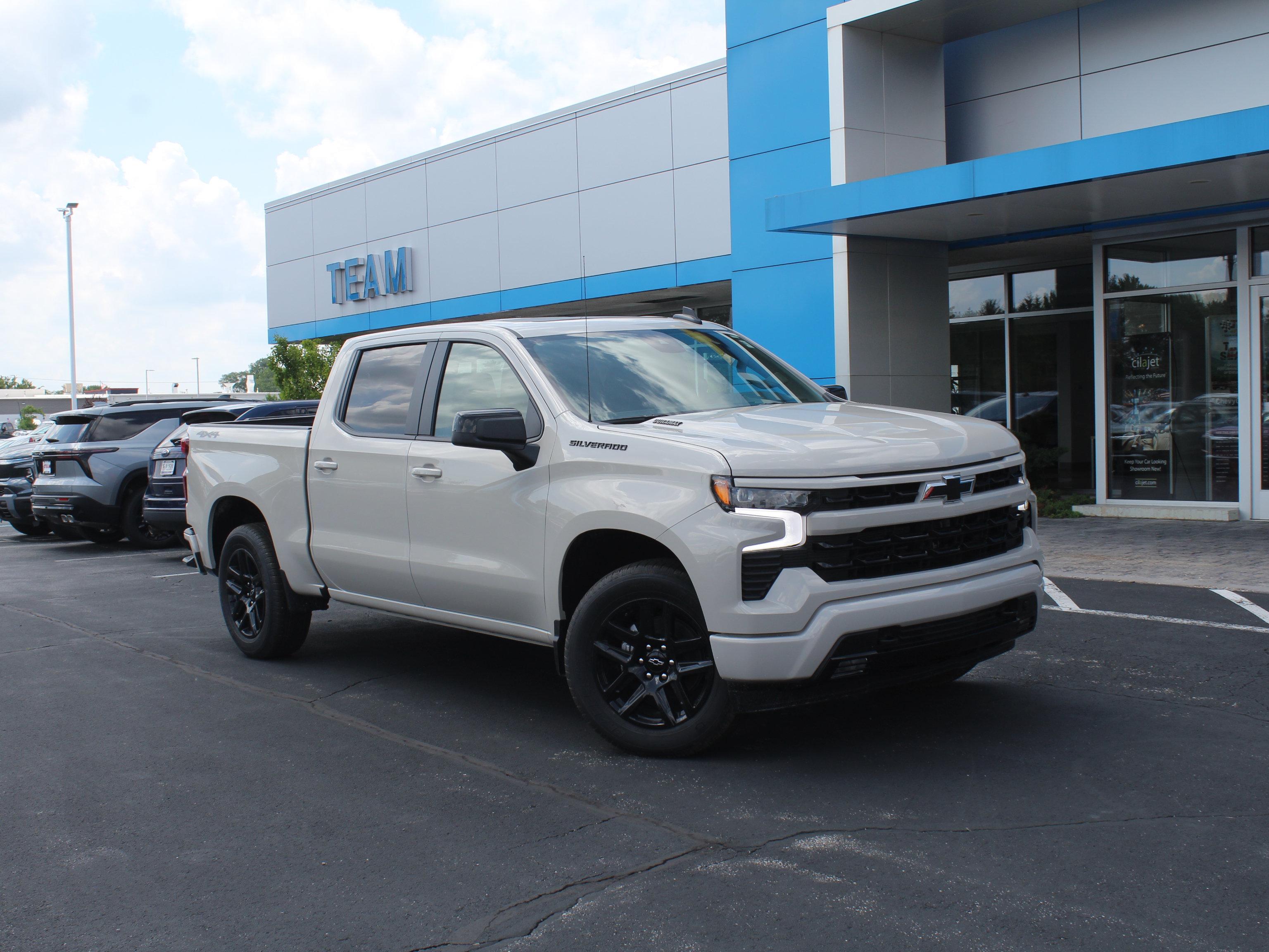 New 2026 Chevrolet Silverado 1500 RST w/ Dark Appearance Package AWD/4WD image 2