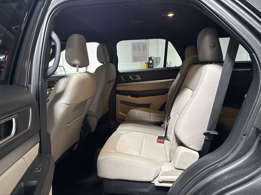 Used 2019 Ford Explorer XLT AWD/4WD image 22