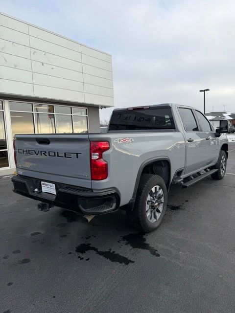 Used 2025 Chevrolet Silverado 2500 Custom image 8