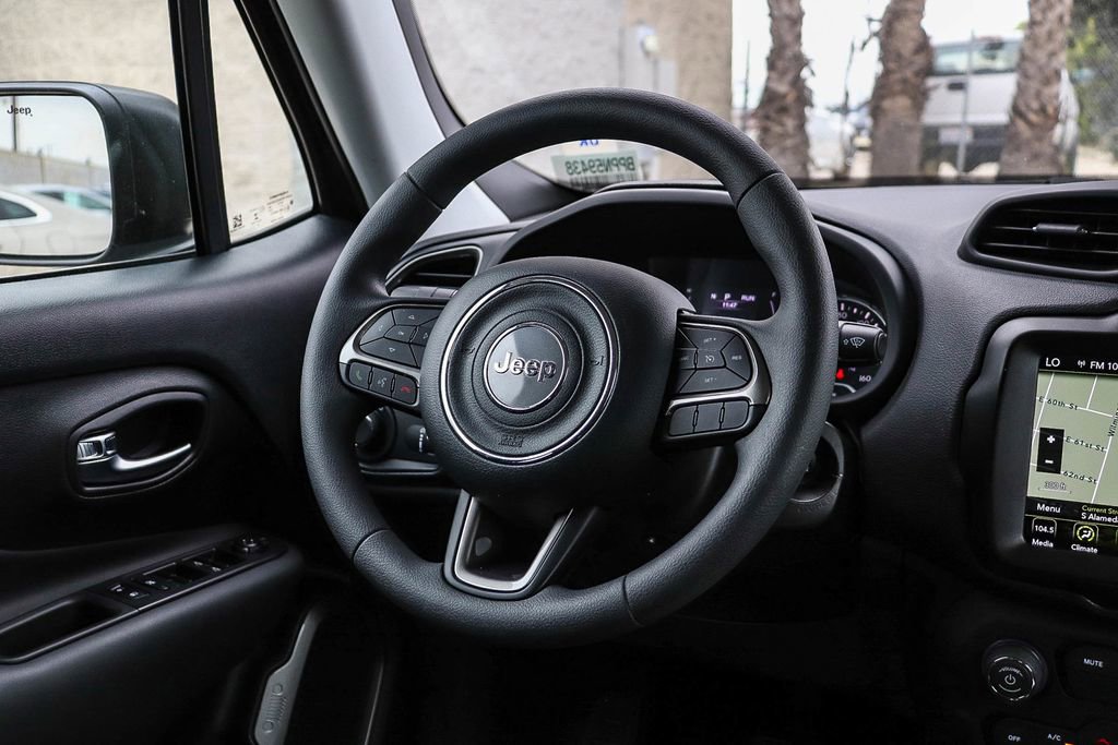 Used 2022 Jeep Renegade Sport w/ Sport Appearance Group image 17