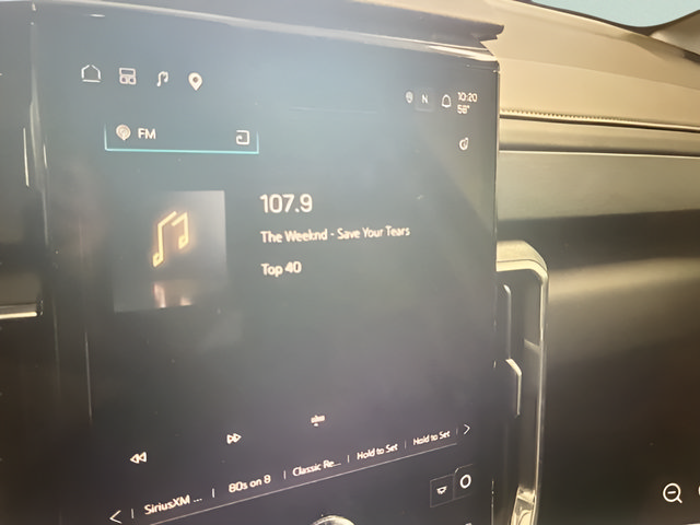 Used 2025 GMC Acadia Elevation FWD image 10
