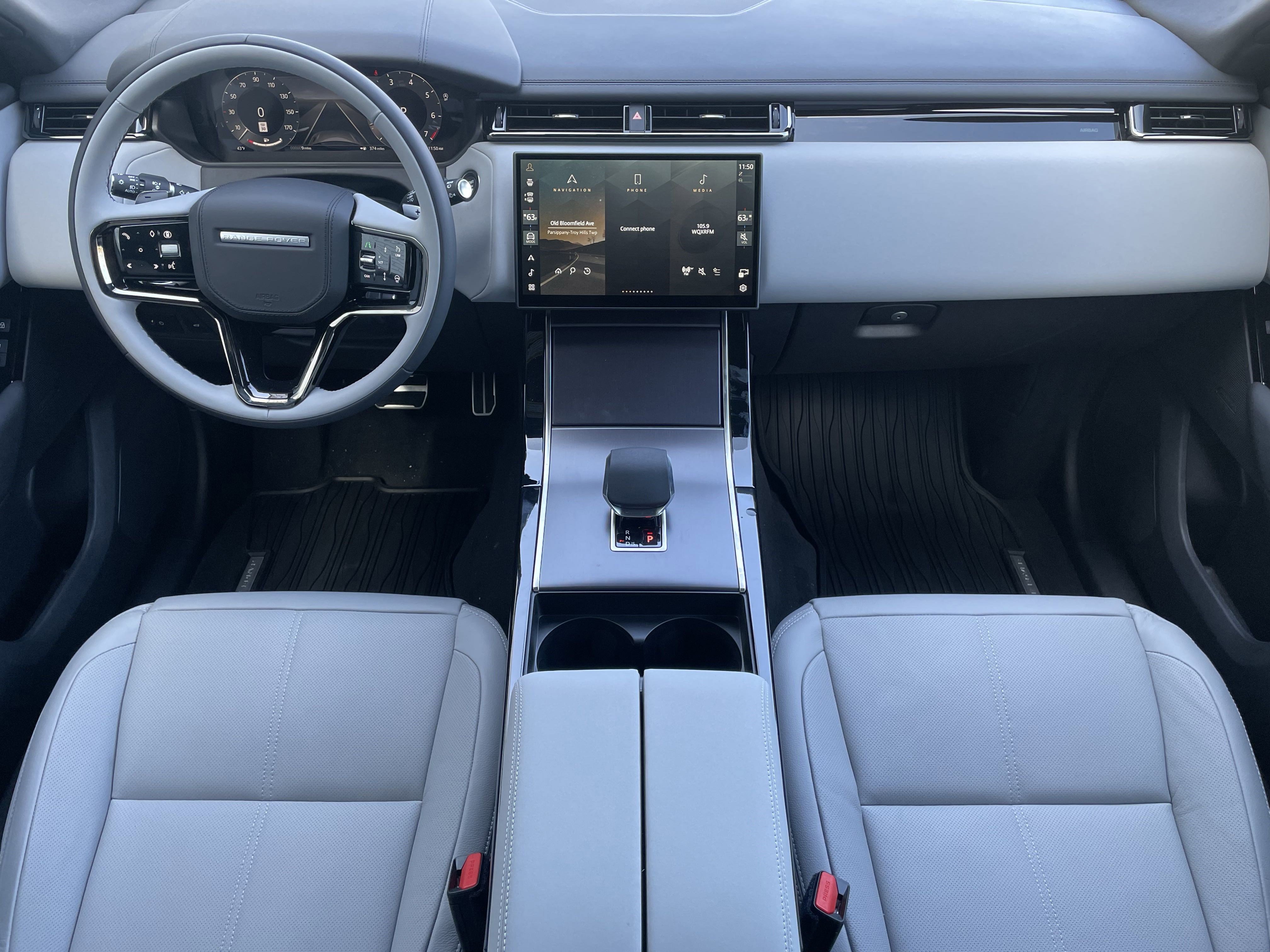 New 2026 Land Rover Range Rover Velar Dynamic SE image 16