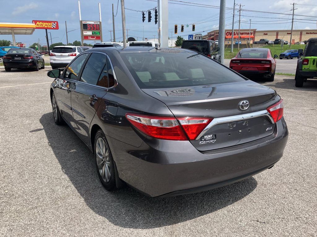 Used 2016 Toyota Camry XLE FWD image 7