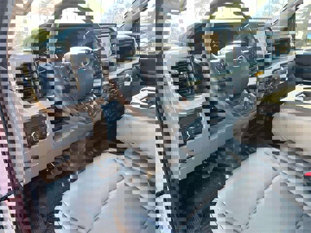 New 2026 Ford F250 XL w/ XL Chrome Package image 18