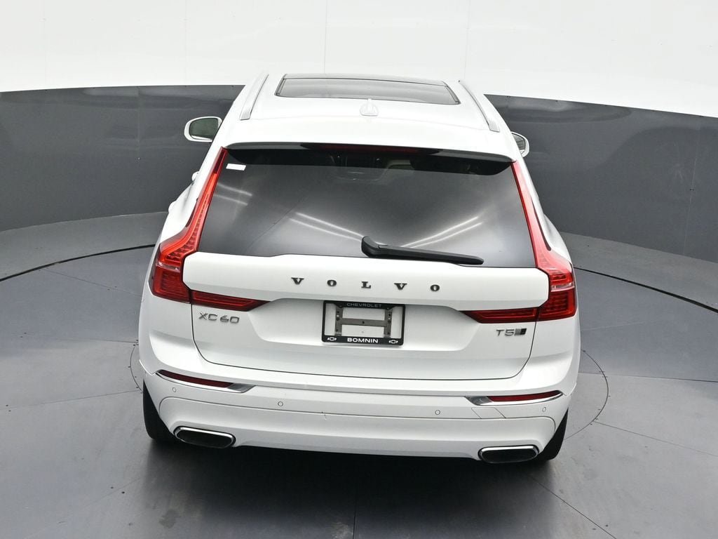 Used 2018 Volvo XC60 T5 Inscription w/ Convenience Package image 17
