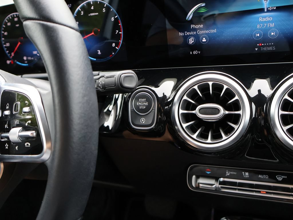 Used 2021 Mercedes-Benz GLA 250 image 28