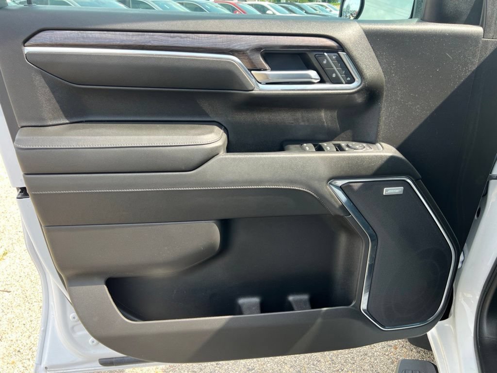 Used 2023 Chevrolet Silverado 1500 LTZ w/ Technology Package AWD/4WD image 18