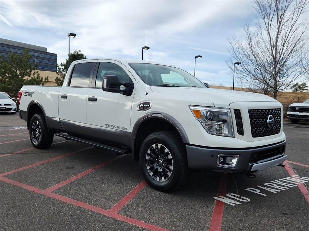 Used 2019 Nissan Titan PRO-4X w/ Pro-4x Convenience Package image 6