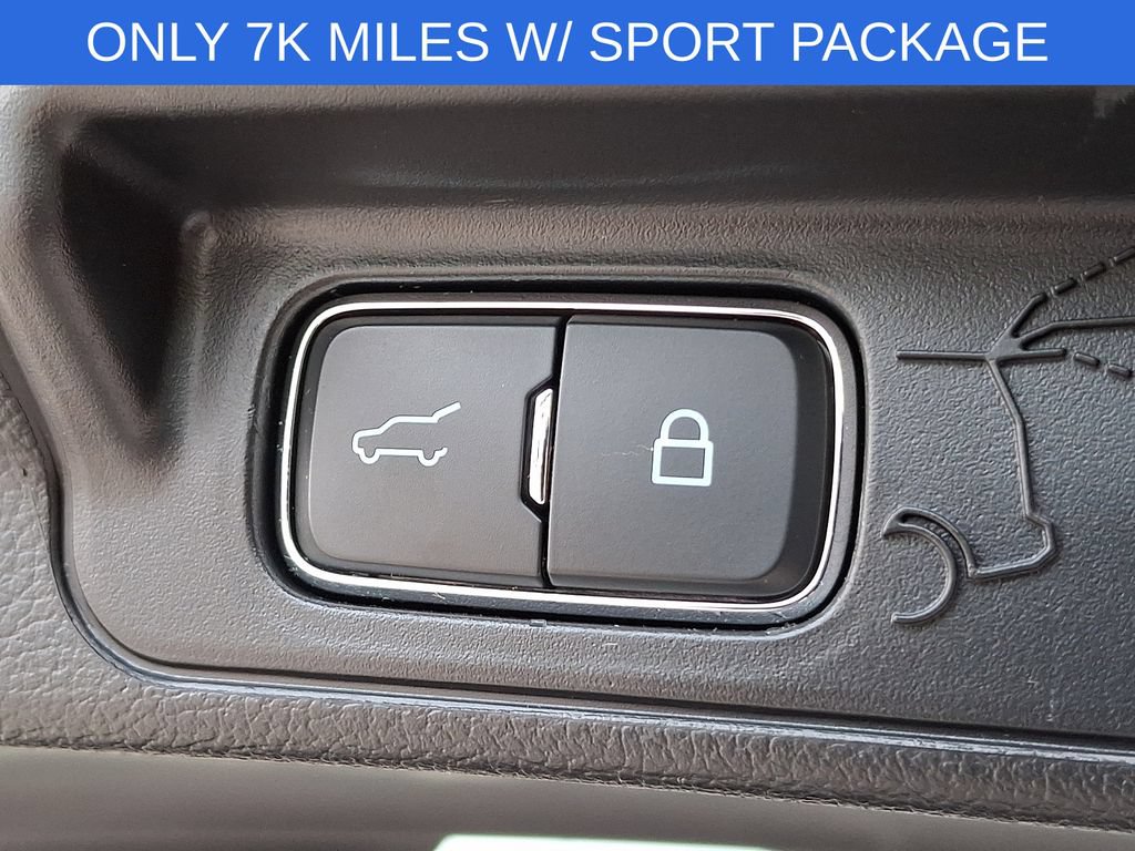 Used 2024 Ford Explorer XLT w/ Equipment Group 202A AWD/4WD image 30
