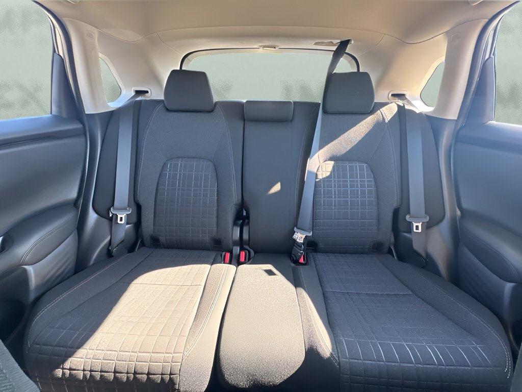 Used 2025 Honda HR-V LX image 10