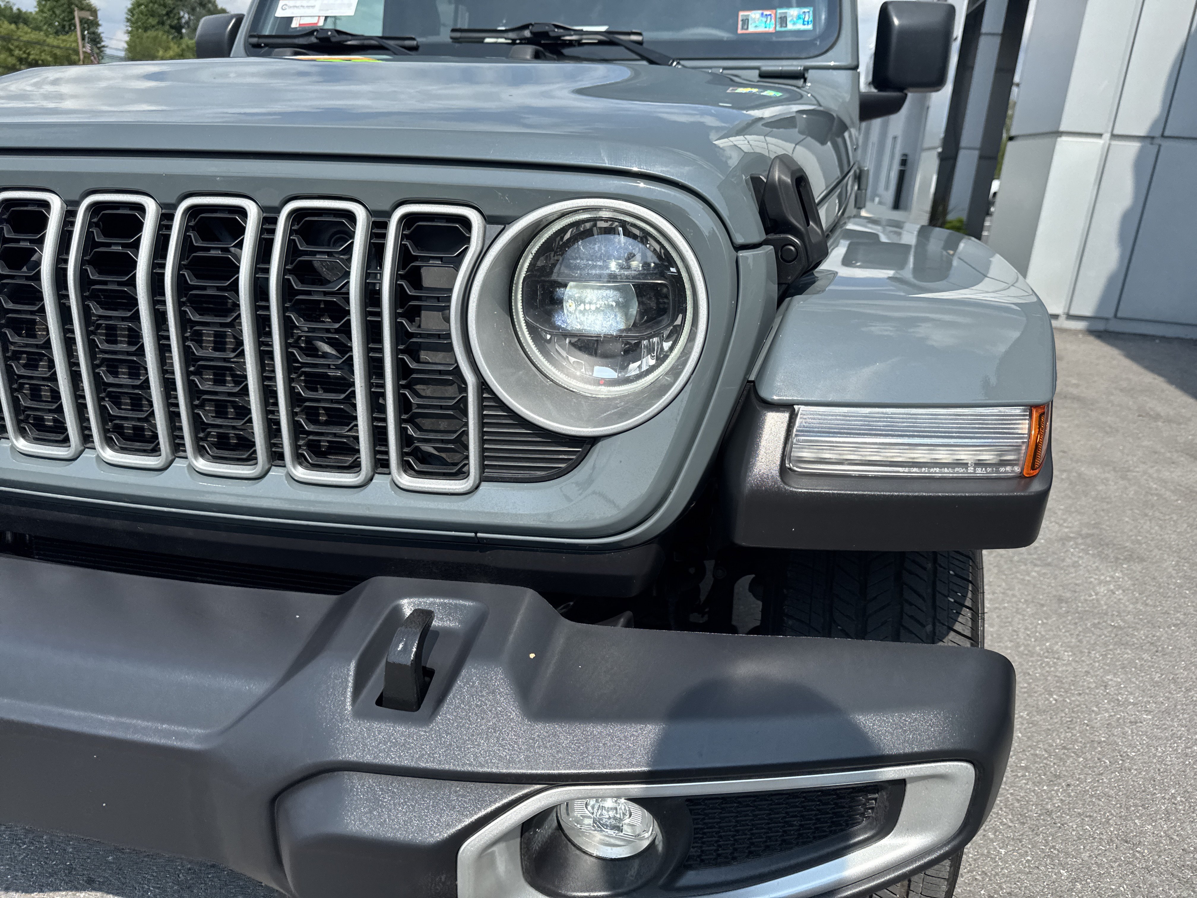 Used 2026 Jeep Wrangler Unlimited Sahara AWD/4WD image 10