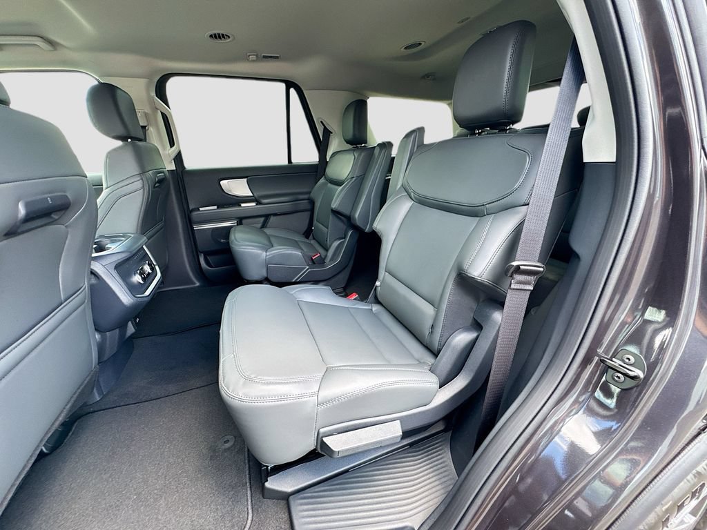 New 2026 Ford Expedition Active RWD image 29