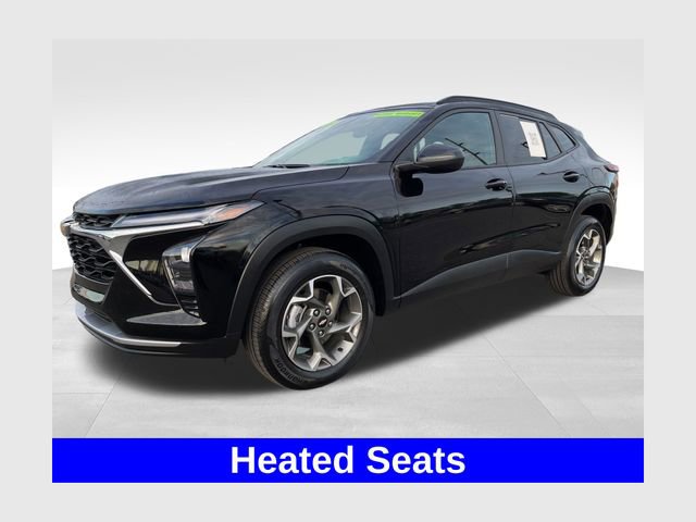 Used 2025 Chevrolet Trax LT w/ LT Convenience Package FWD image 1