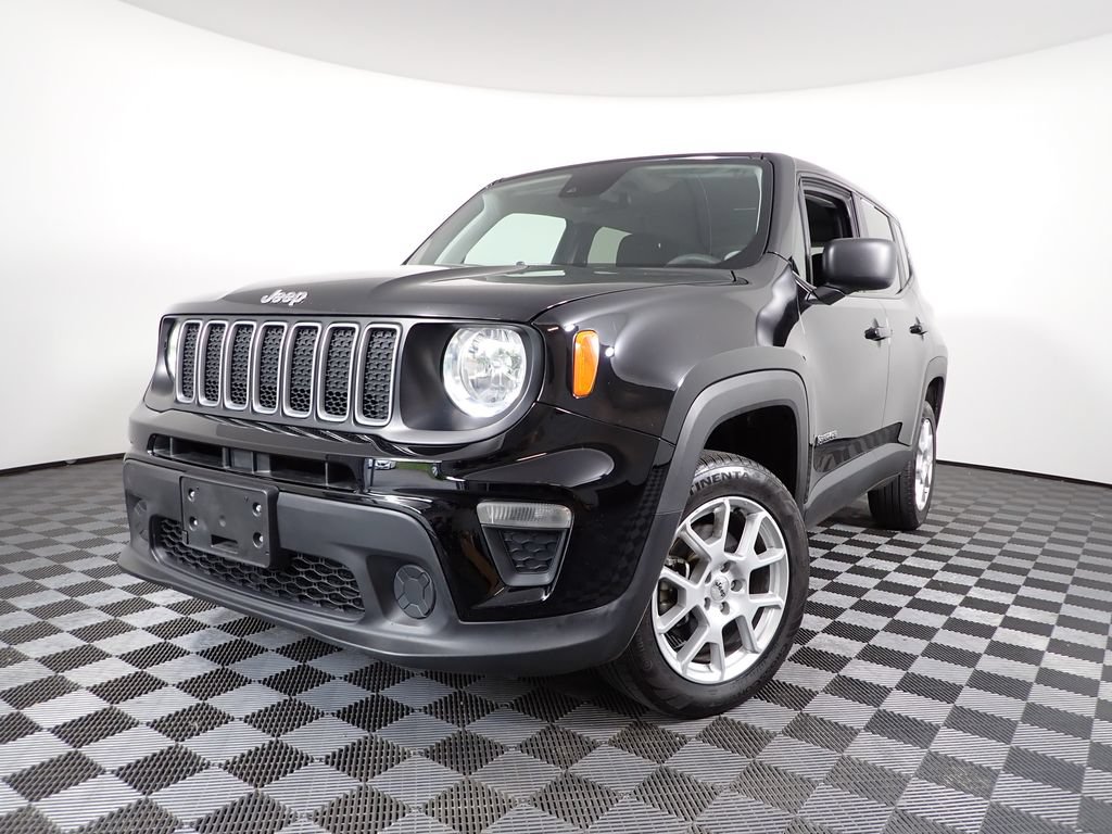 Used 2023 Jeep Renegade Latitude AWD/4WD image 2