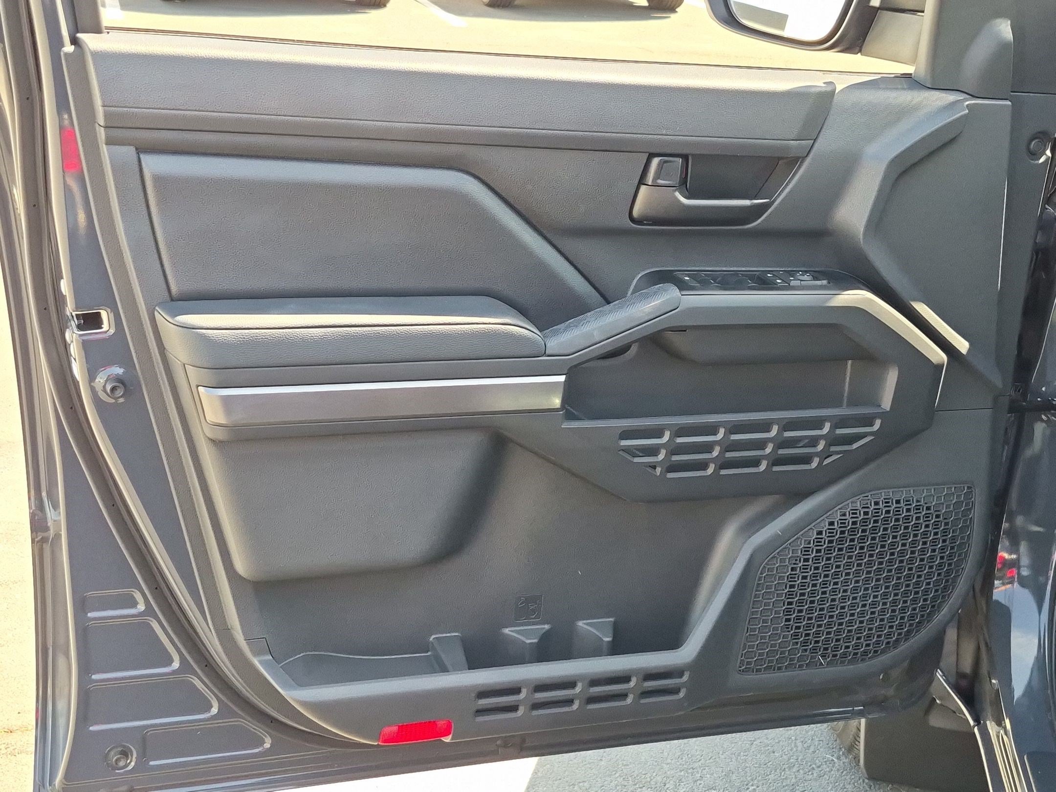 Used 2026 Toyota Tacoma SR5 AWD/4WD image 14