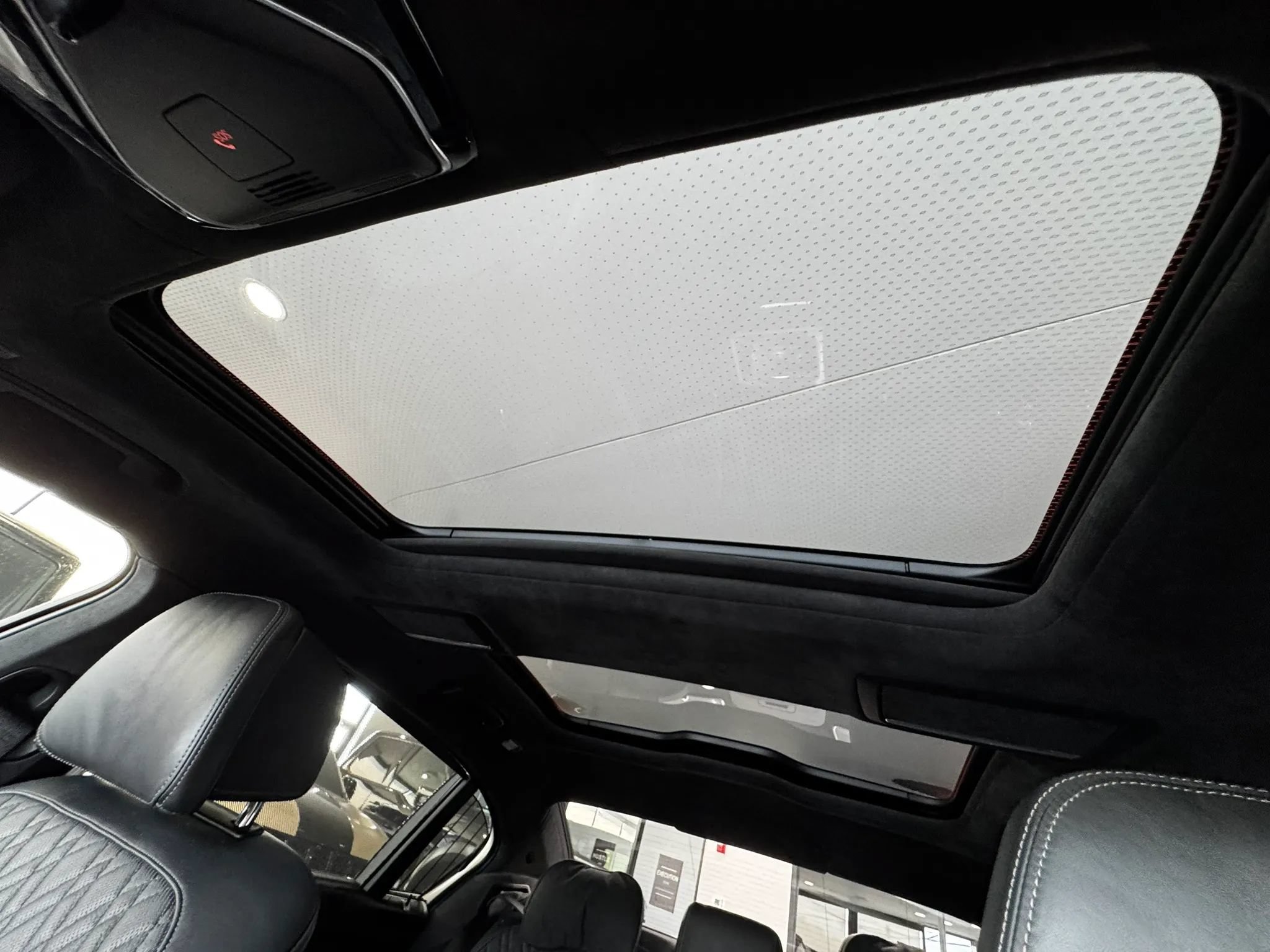 Used 2018 BMW 750i xDrive AWD/4WD image 63