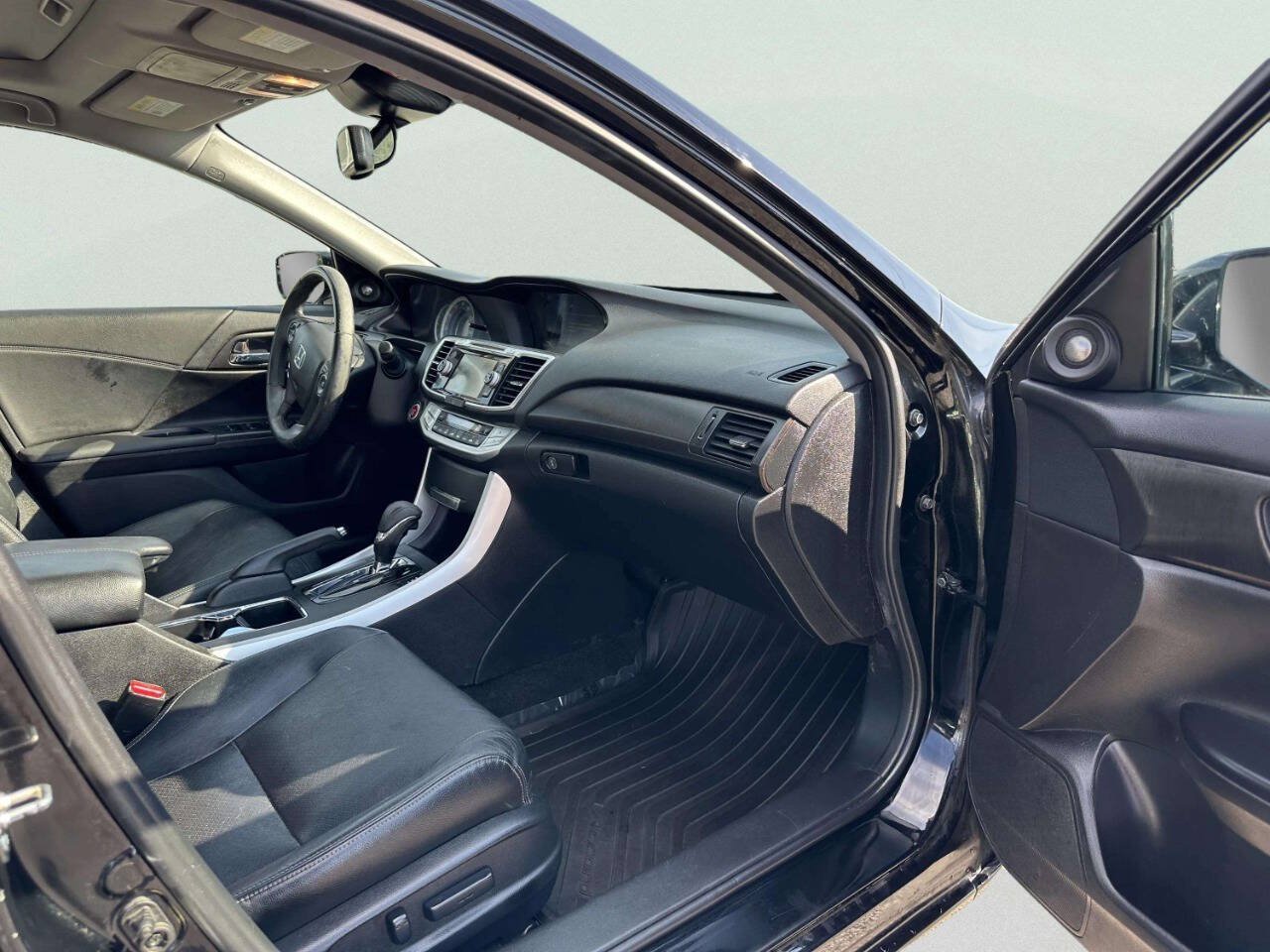 Used 2015 Honda Accord EX-L image 19