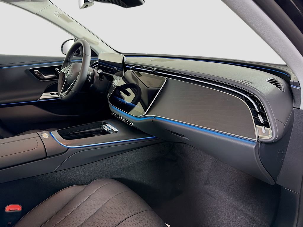 New 2026 Mercedes-Benz E 350 4MATIC Sedan image 31