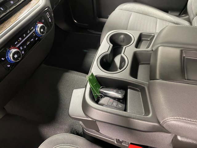 Used 2024 GMC Sierra 1500 SLE image 17