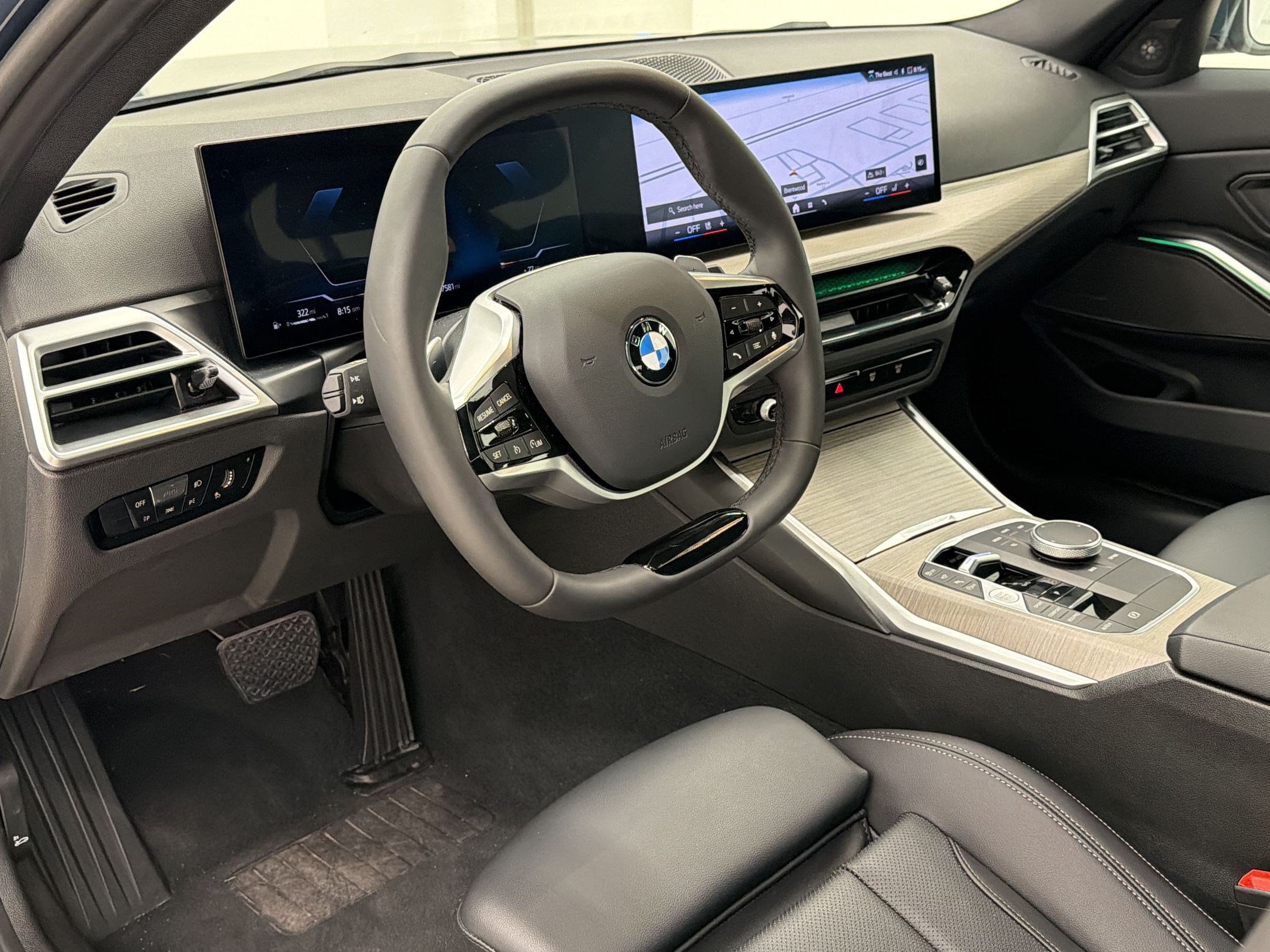 Used 2025 BMW 330i Sedan w/ Convenience Package RWD image 4