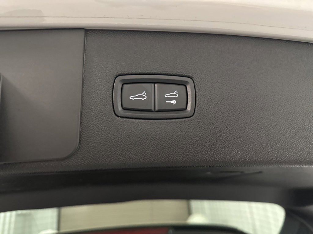 Used 2021 Porsche Cayenne Turbo image 39