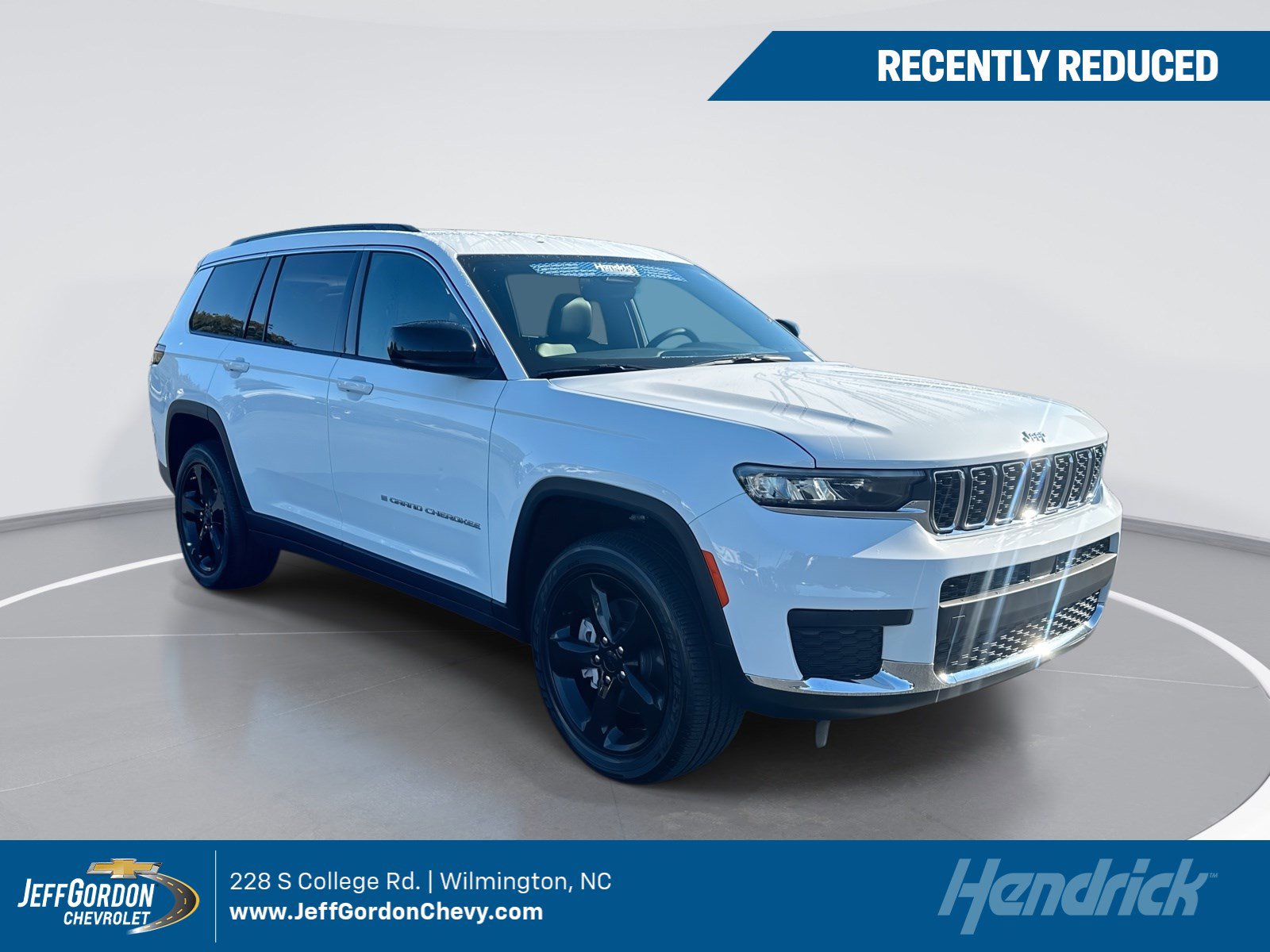 Used 2023 Jeep Grand Cherokee L Laredo