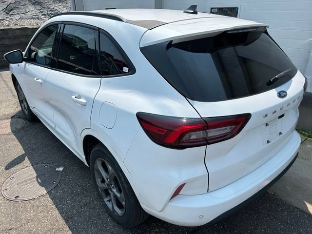 Used 2023 Ford Escape ST-Line Select w/ Tech Pack #1 AWD/4WD image 4