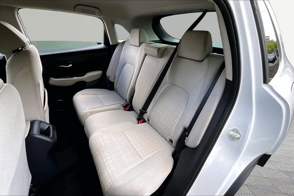 Certified 2025 Honda HR-V LX image 16