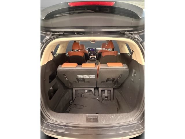 Used 2024 Kia Carnival SX FWD image 17