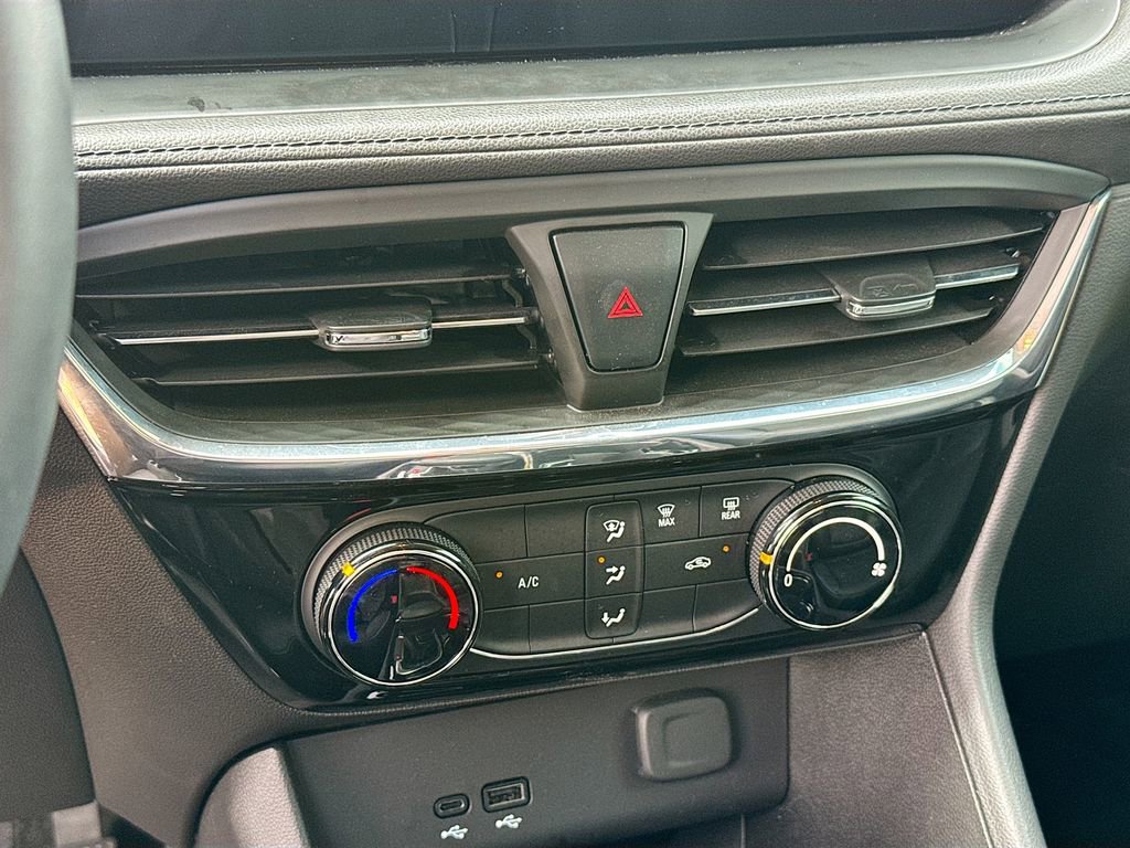 Used 2025 Buick Encore GX Sport Touring image 14