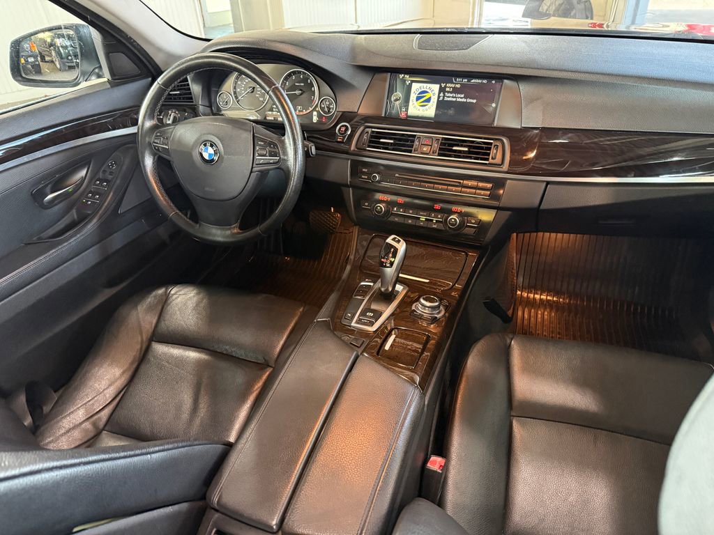 Used 2013 BMW 528i Sedan image 4