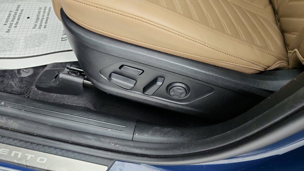 Used 2024 Kia Sorento SX Prestige w/ Olive Brown Leather Package image 12