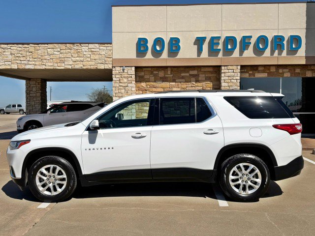 Used 2019 Chevrolet Traverse LT image 2