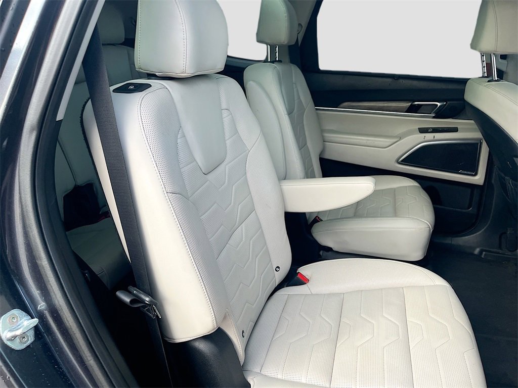 Used 2022 Kia Telluride SX w/ SX Prestige Package image 30