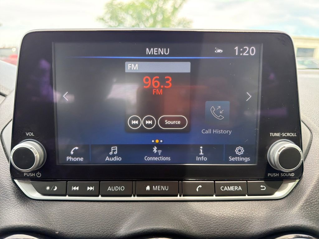 Used 2023 Nissan Sentra SR w/ SR Premium Package FWD image 40