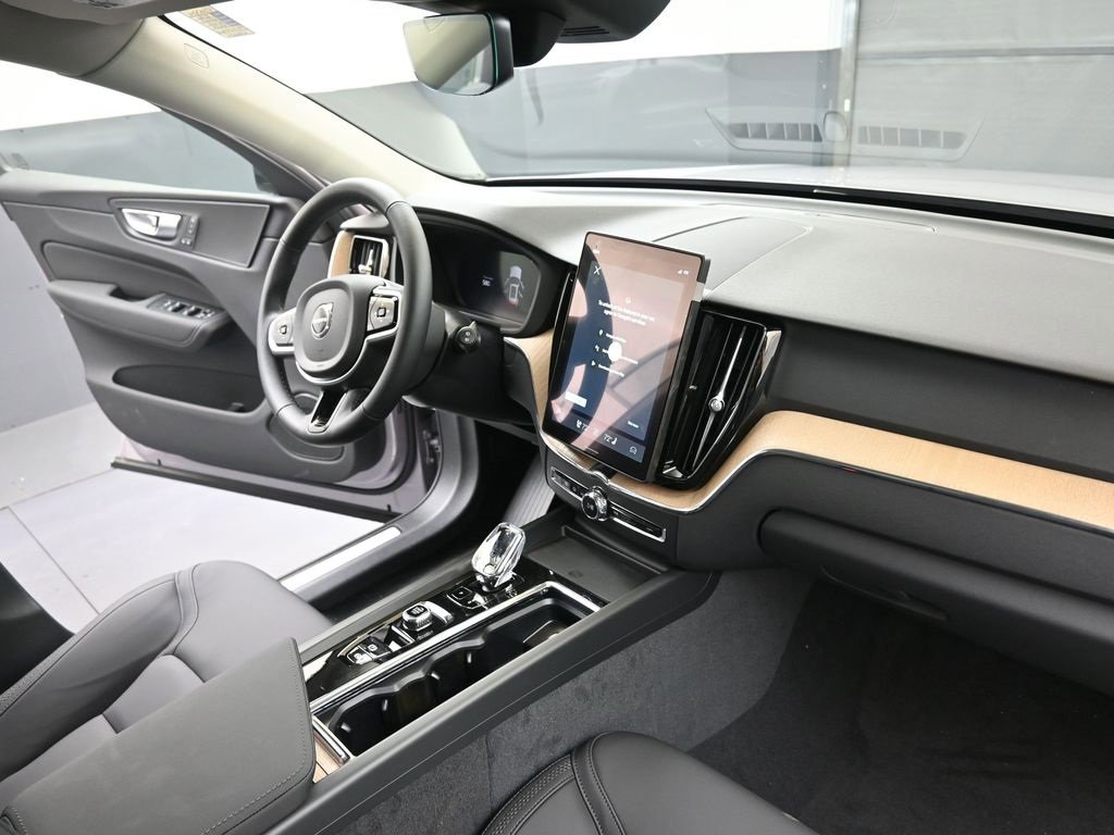 New 2026 Volvo XC60 B5 Plus w/ Climate Package image 12