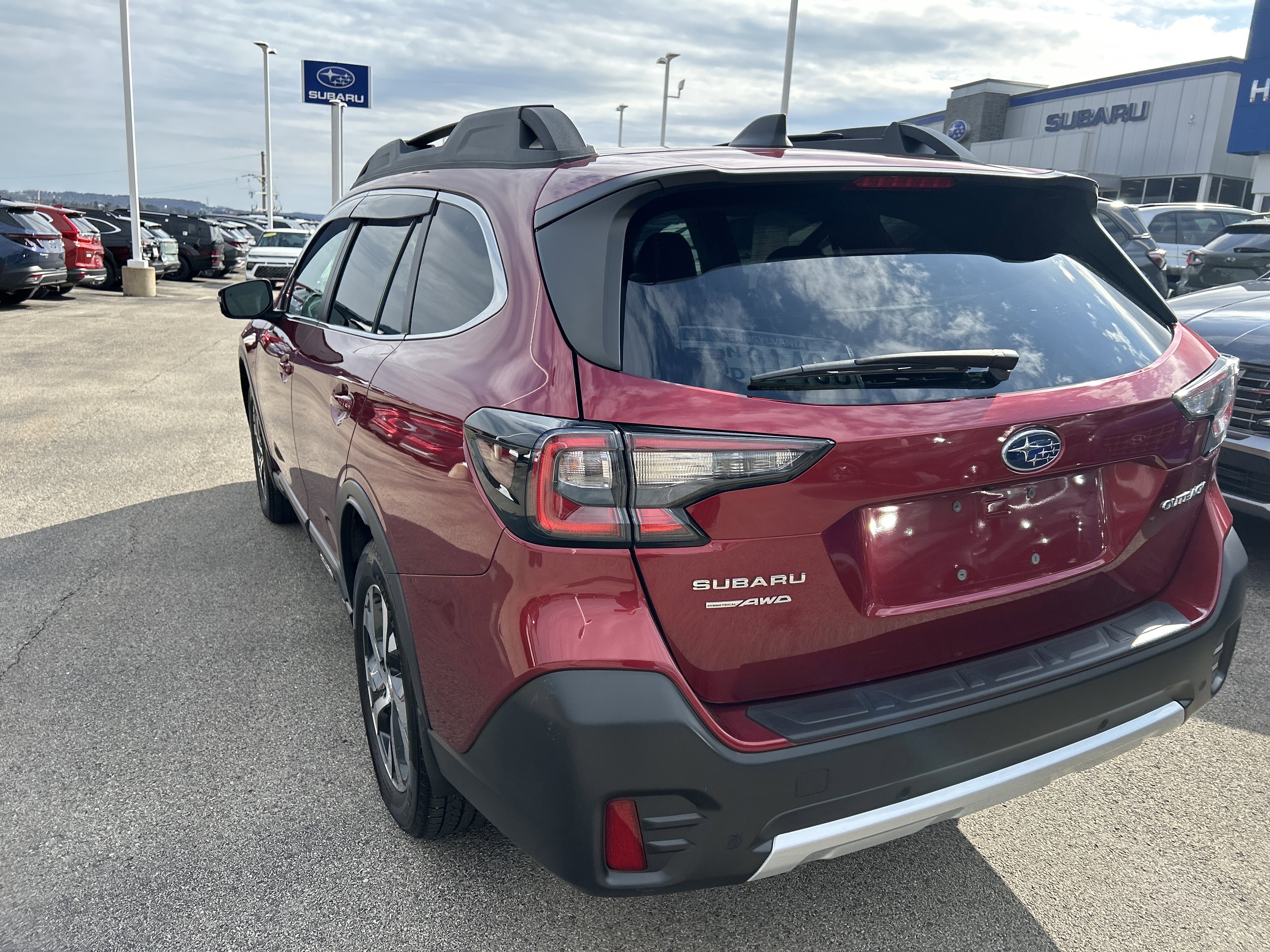 Certified 2022 Subaru Outback Limited w/ Popular Package #2 image 11