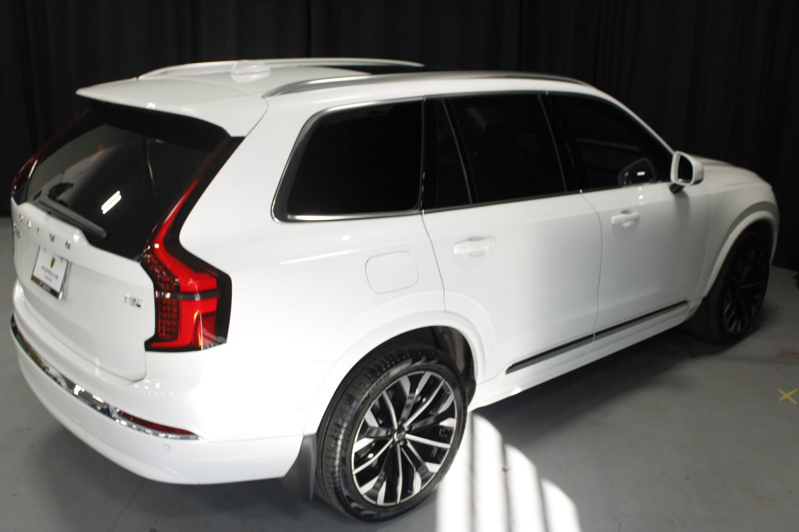 Used 2025 Volvo XC90 T8 Ultra image 14