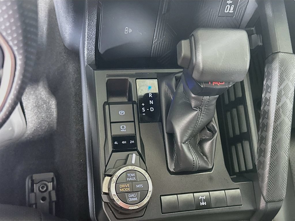 Certified 2025 Toyota 4Runner TRD Off-Road AWD/4WD image 17