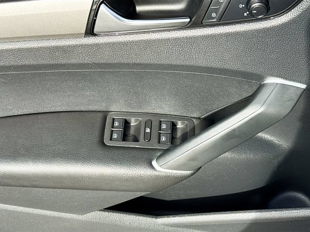 Used 2021 Volkswagen Passat 2.0T S FWD image 17