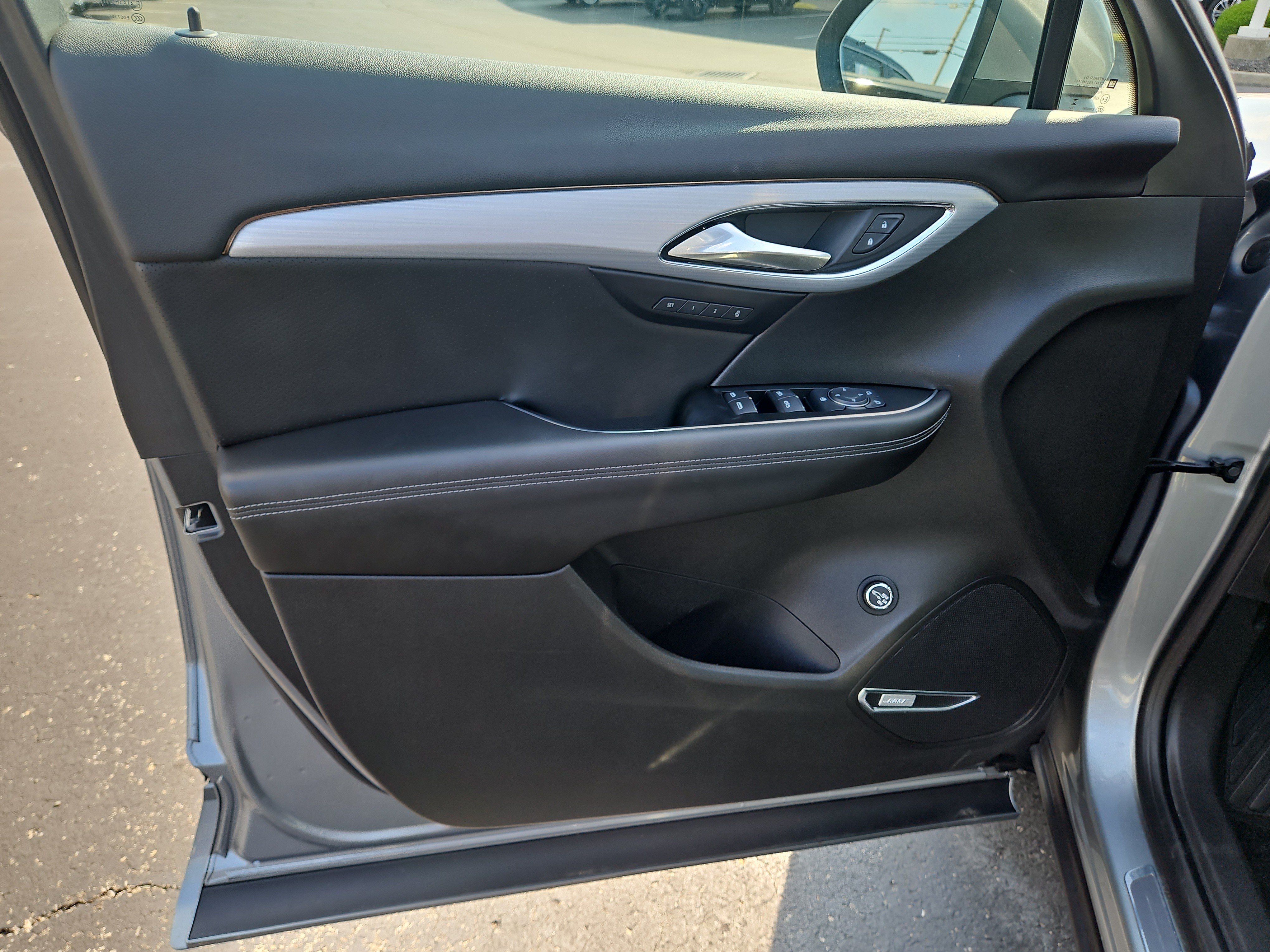 Used 2025 Buick Envision Avenir AWD/4WD image 20