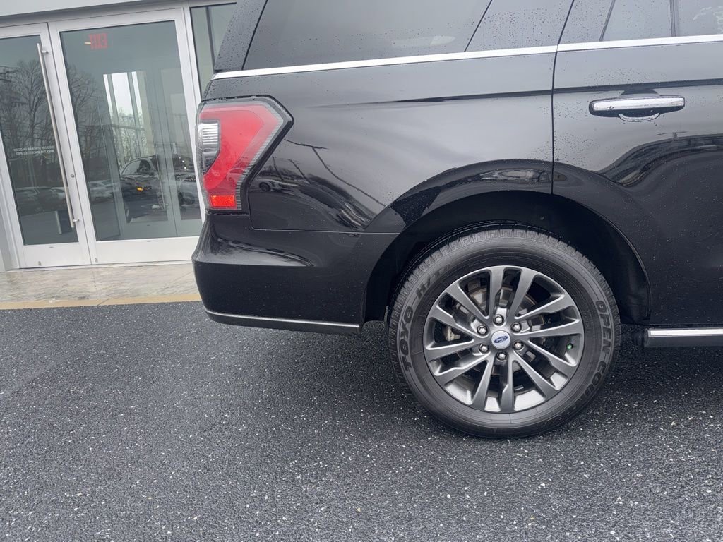 Used 2021 Ford Expedition Limited image 18