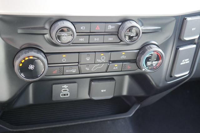 New 2026 Ford F350 XLT w/ XLT Premium Package AWD/4WD image 22