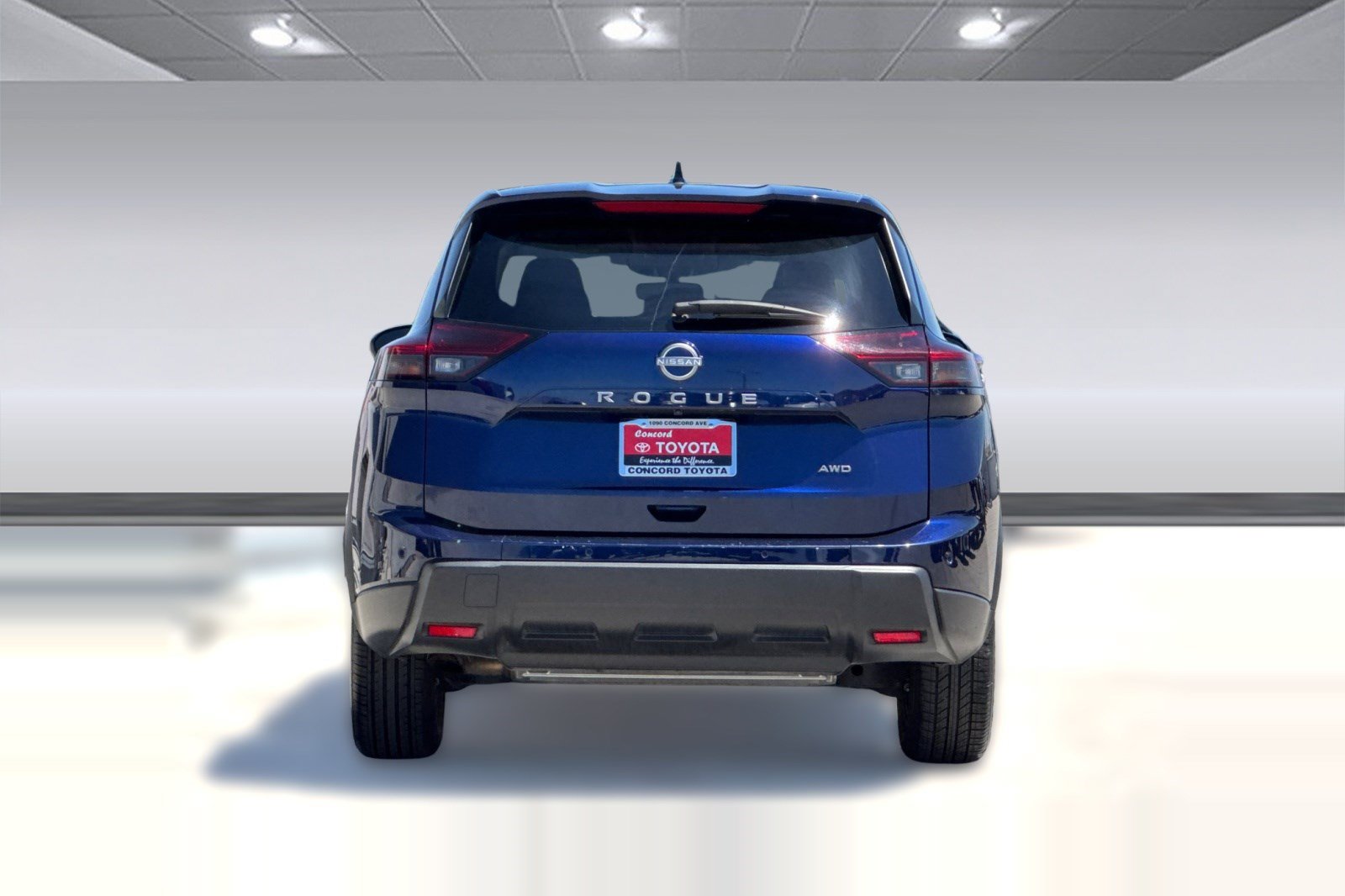 Used 2025 Nissan Rogue SV AWD/4WD image 10