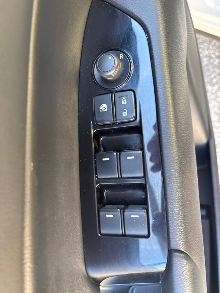 Used 2018 MAZDA CX-5 Touring image 17